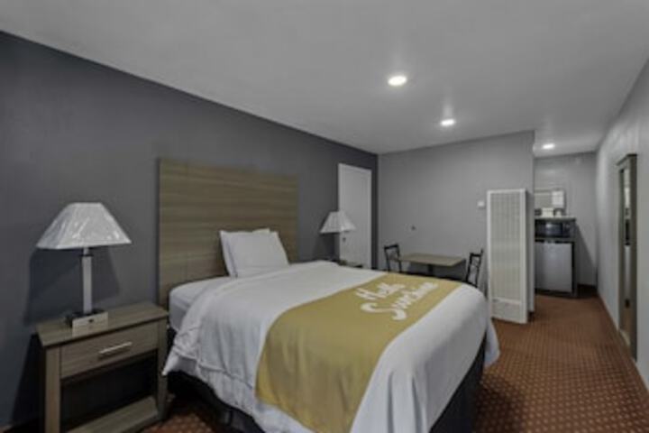 Room 79 of 129