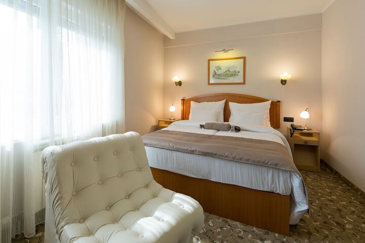 Room 20 of 63