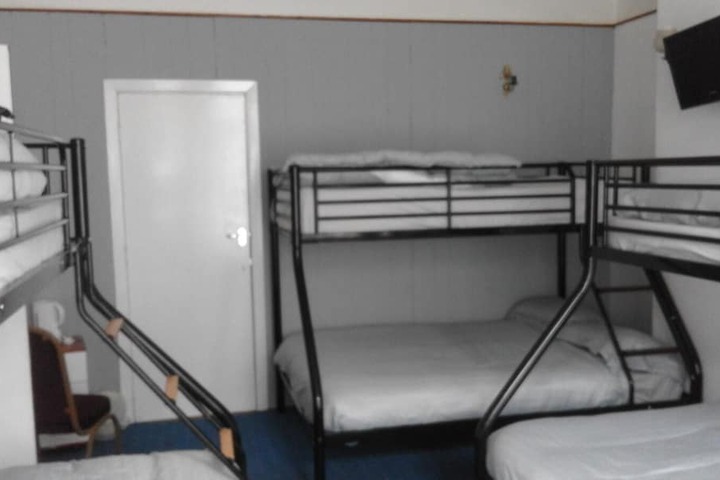 Room 6 of 72