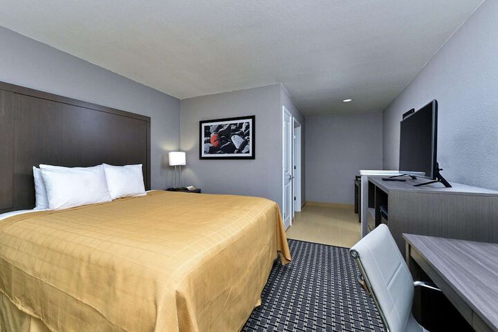 Room 3 of 42