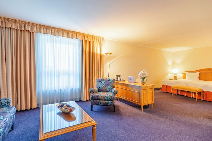 Room 47 of 116