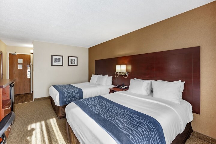 2 Double Beds Upgrade (2 of 4)