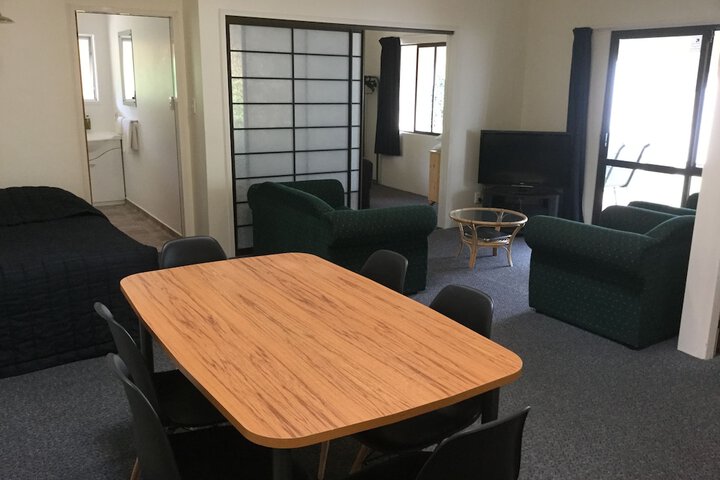 Room 3 of 58