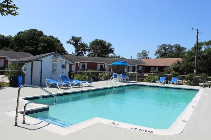 Pool 44 of 54