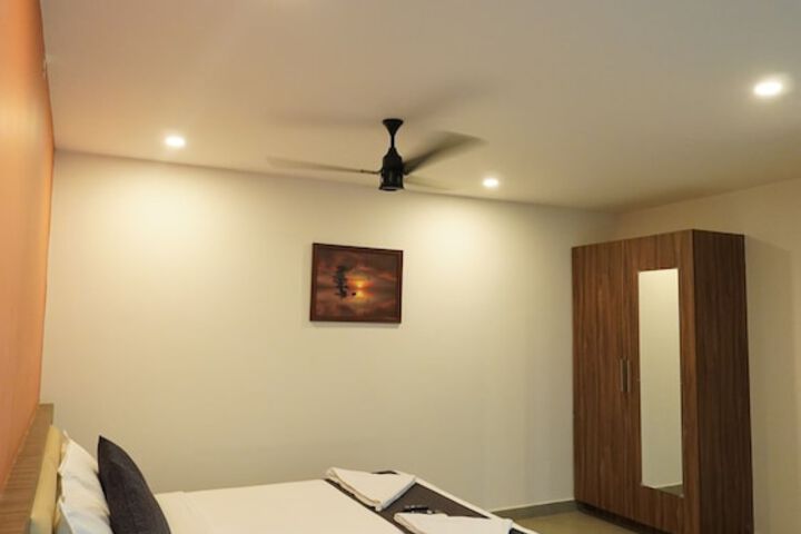 Room 27 of 63