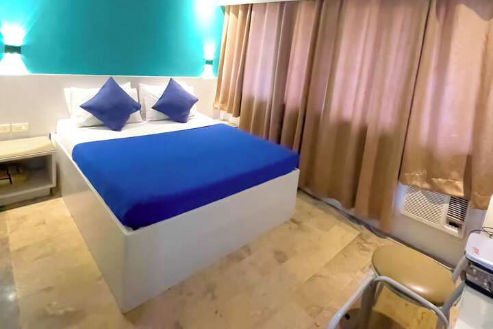 Room 31 of 62