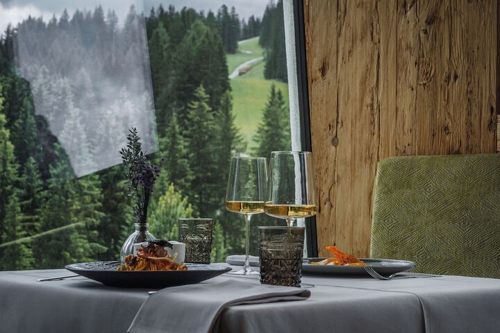 Dining 118 of 147