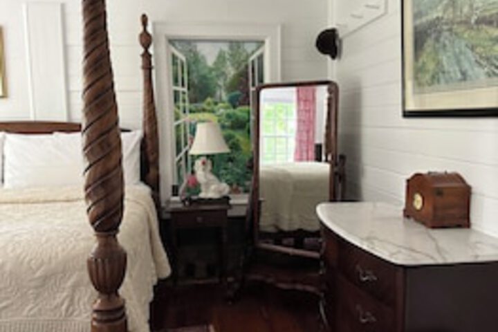 Room 19 of 285