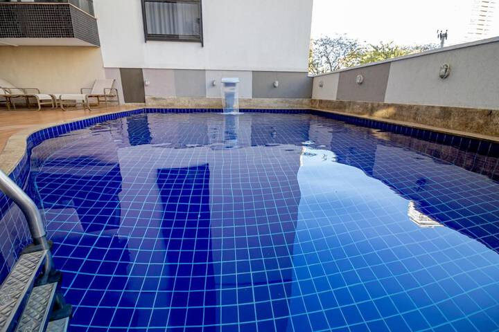 Pool 24 of 33