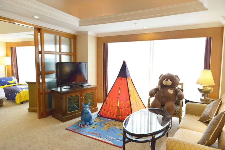 Room 15 of 201