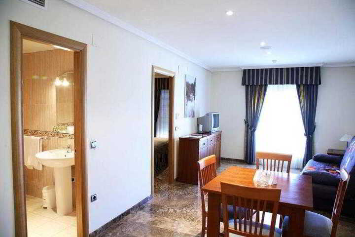 Room 3 of 4