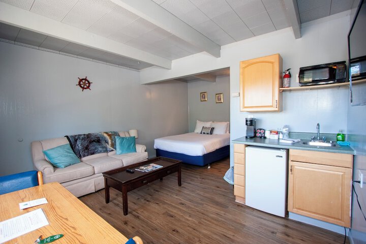 Room 4 of 53