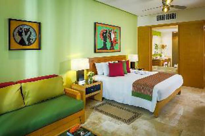 Room 4 of 5