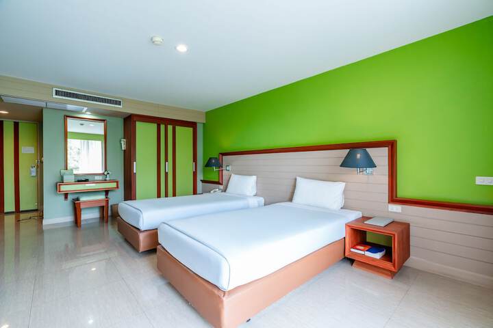 Room 30 of 131