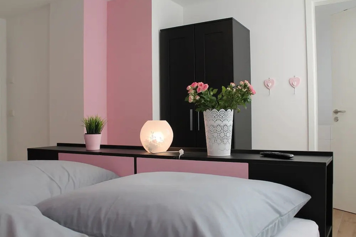 Room 2 of 19
