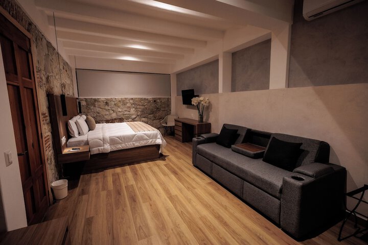 Room 21 of 73