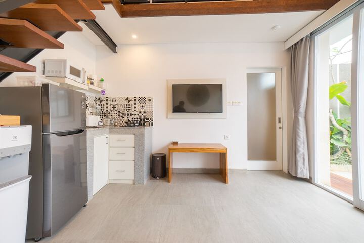 Room 7 of 28