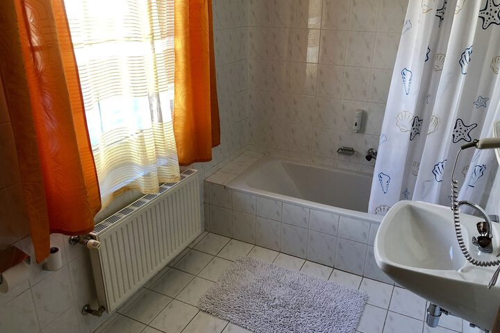 Room 14 of 43