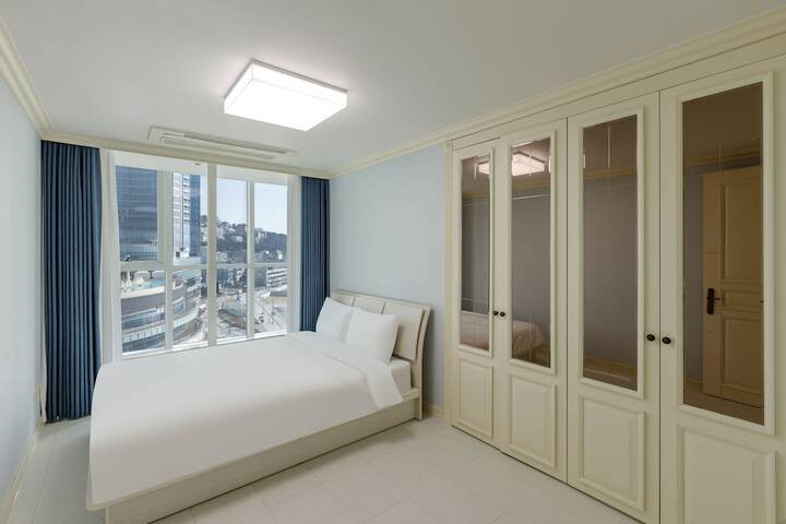 Room 26 of 94