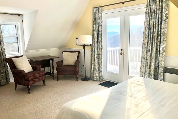 Room 3 of 50
