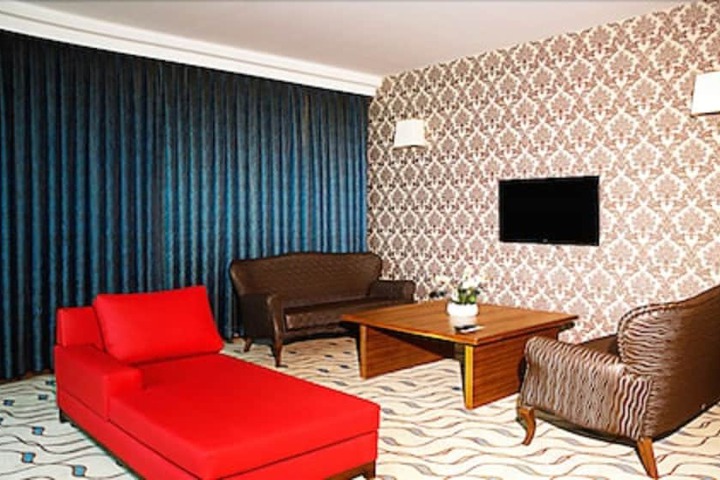 Room 14 of 49