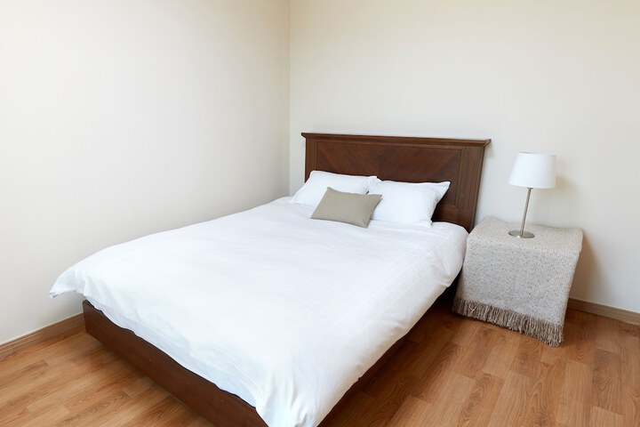 Room 2 of 120