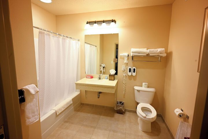 Room 43 of 49