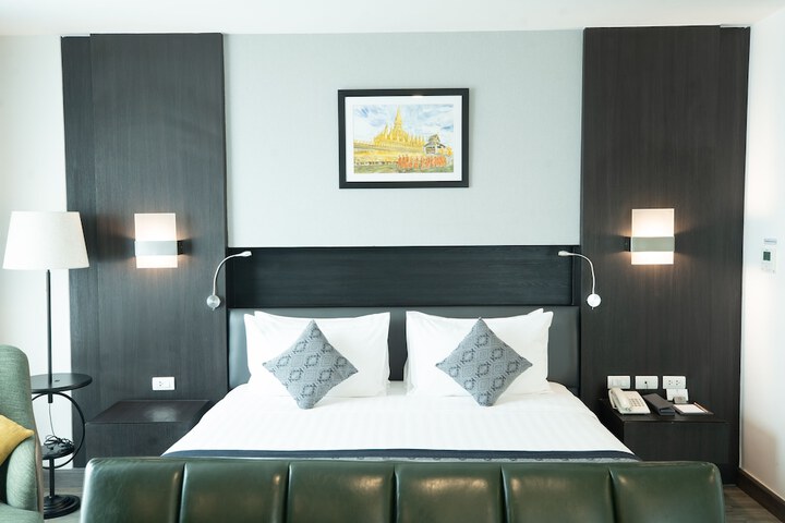 Room 15 of 74
