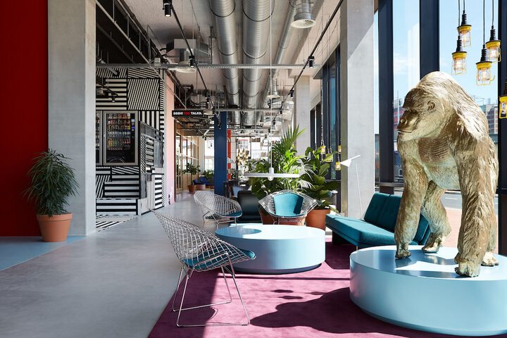 Guest Lobby