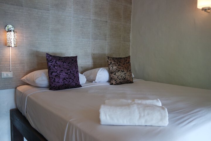 Room 4 of 26