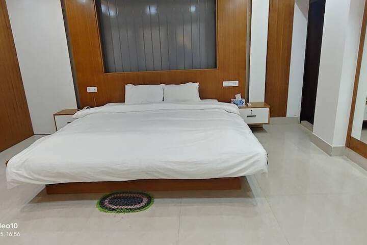 Room 42 of 63