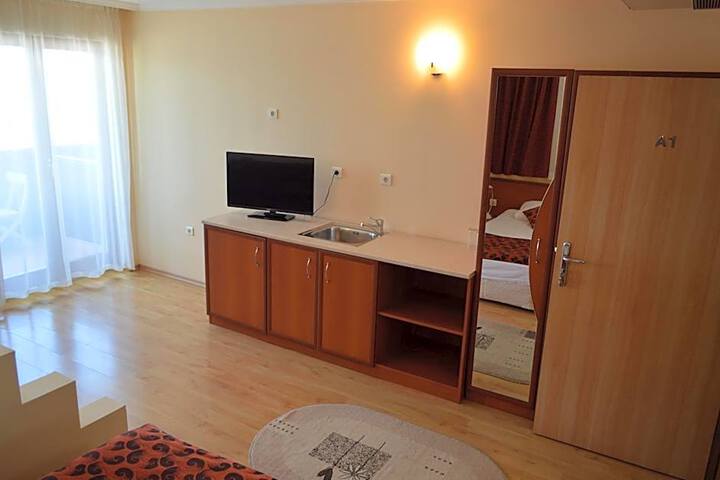 Photo 9