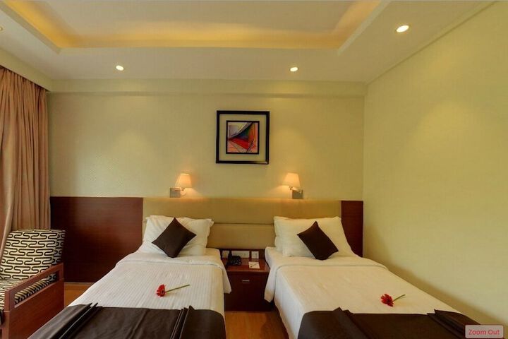 Room 12 of 35