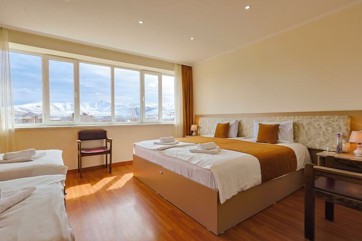 Room 14 of 75