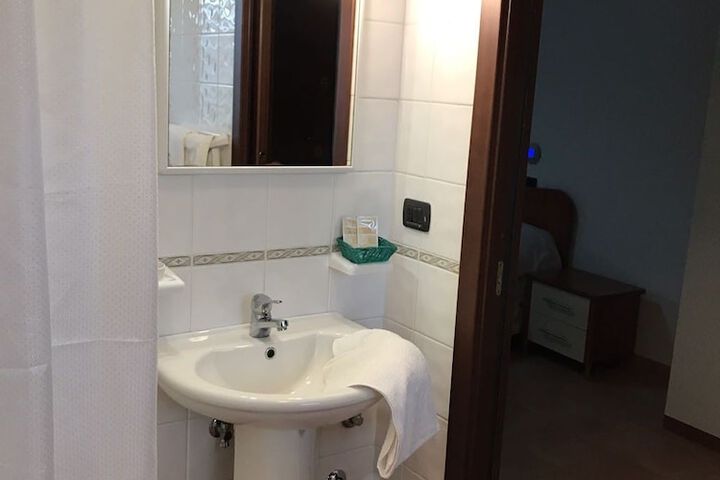 Room 20 of 31