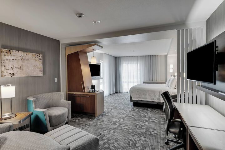 Room 8 of 27