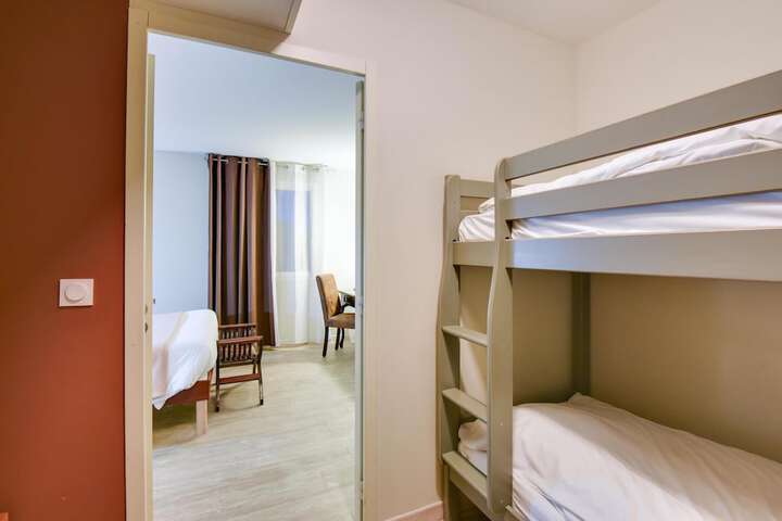 Room 30 of 95
