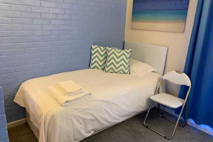 Room 6 of 7