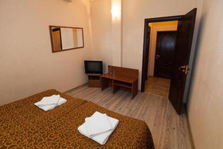 General 4 of 10