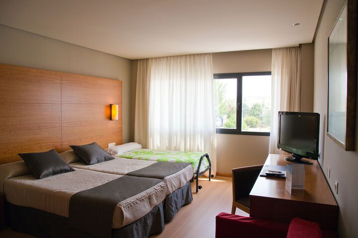 Room 9 of 40