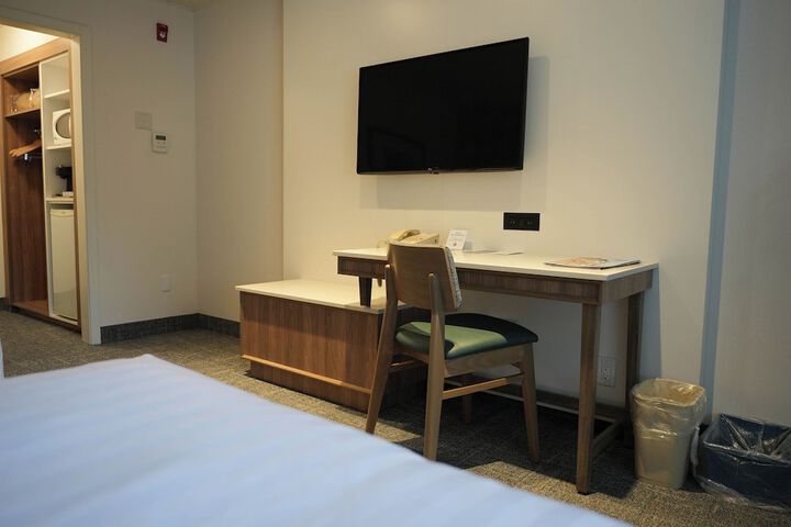 2 Queen Beds Premium (5 of 11)