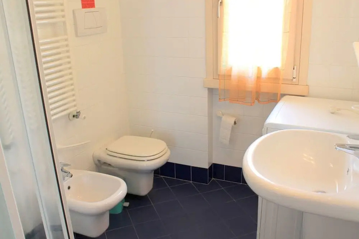 Room 7 of 15