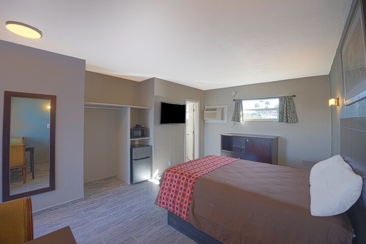 1 King Bed with Kitchenette (68 of 68)