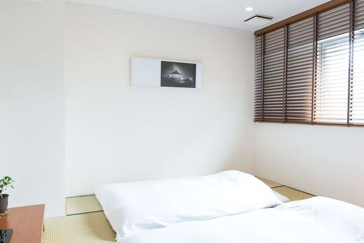 Room 14 of 77