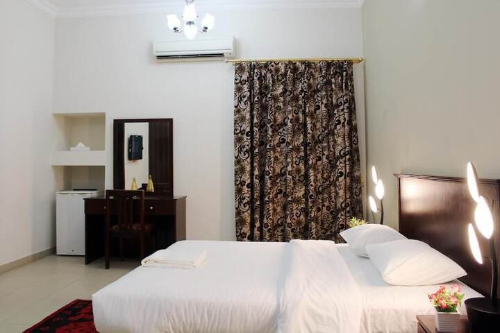 Room 11 of 24