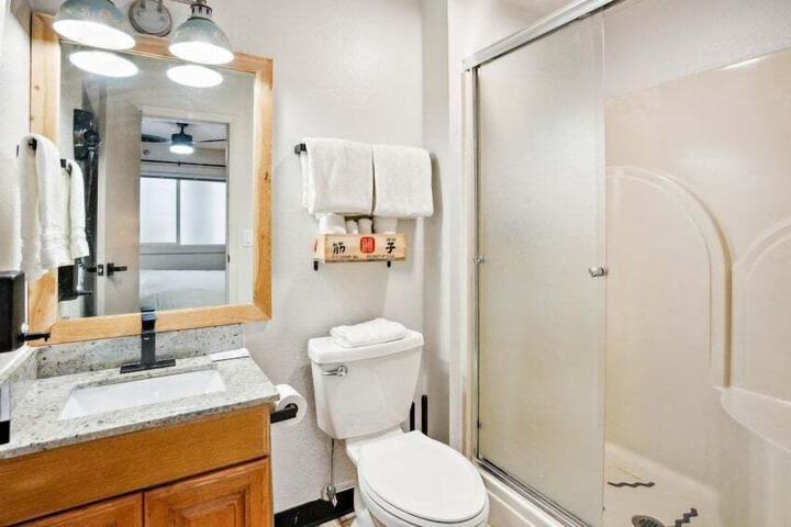 Room 2 of 16