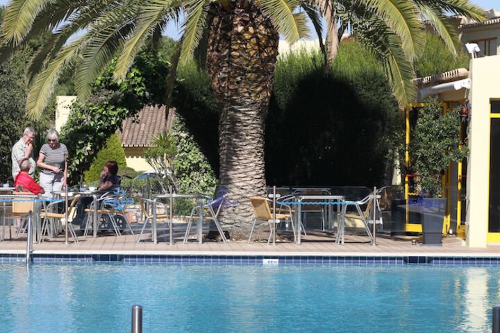 Pool 45 of 95