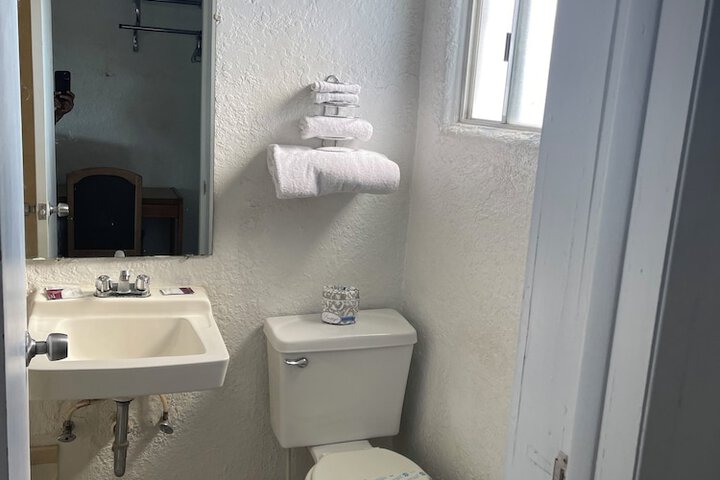 Room 28 of 41