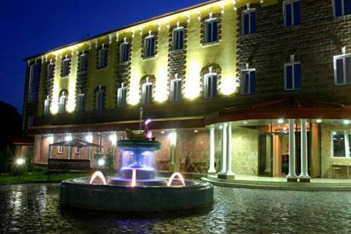Hotel 3 of 10