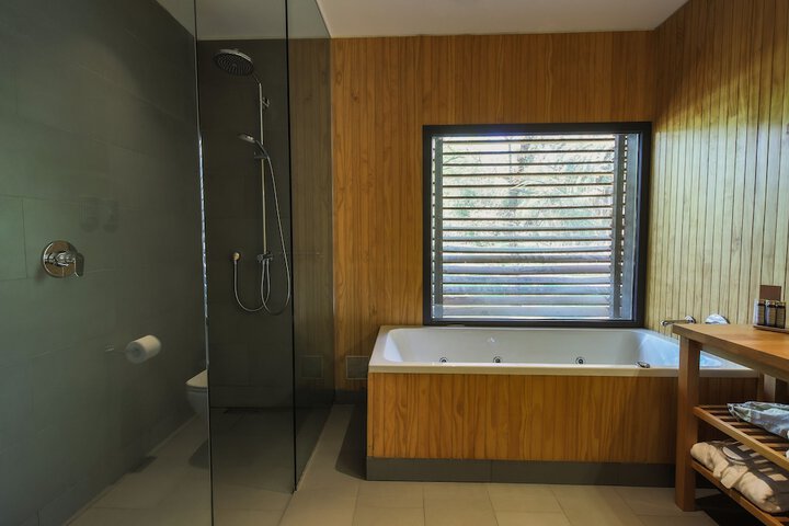 Room 18 of 52